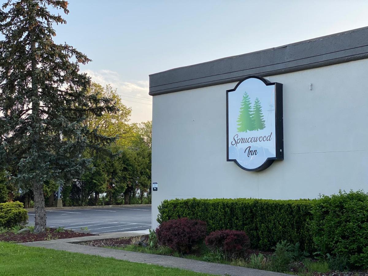 Sprucewood Inn Elyria Bagian luar foto